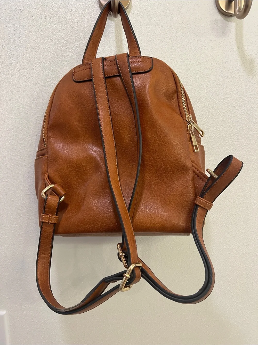 Sole Society Classic Tan Leather Backpack - Stylish Everyday Bag